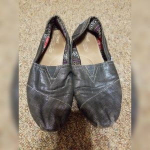 **3 for the price of 2**Tom's Size 9.5 slip ons